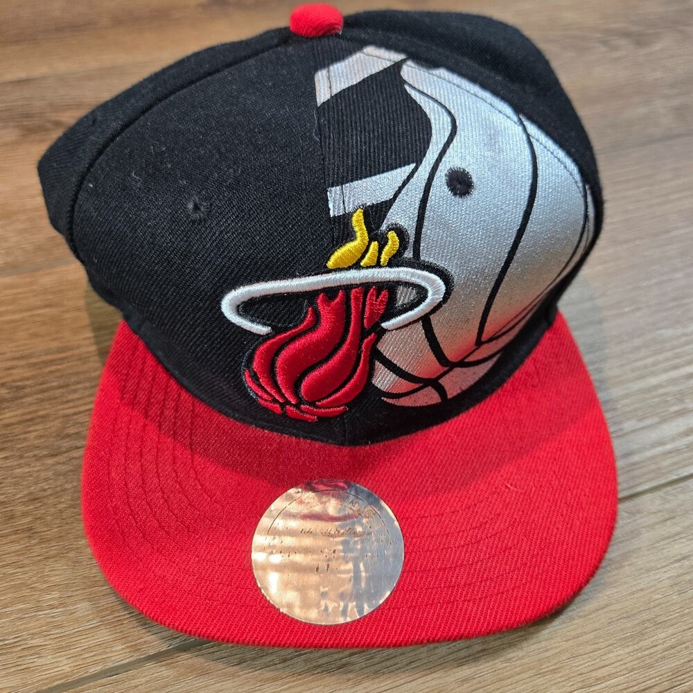 Mitchell Ness Miami Heat Snapback Hat NBA Basketball Wool Cap Hardwood Classics